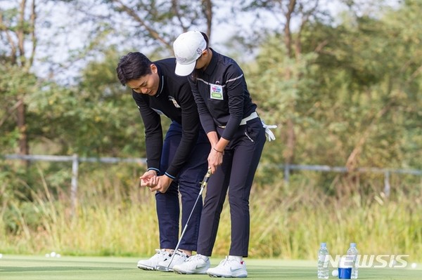 KPGA 멘토-멘티 프로그램에 참가한 이성호 선수.[사진=뉴시스]
