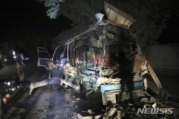 지난달 1일 아프가니스탄 카불에서 폭탄 테러로 보이는 폭발이 일어났다./사진=뉴시스 제공