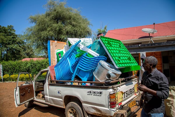 세계은행(WB)에 따르면 지난해 중저소득 국가 대외부채 규모는 5.3% 늘어난 8조 7천억 달러로 집계됐다./사진=세계은행 페이스북 갈무리