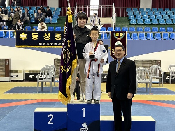초등부 시상식./사진=서울시 태권도협회 제공