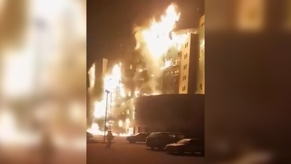 수단 정부군과 반군이 충돌한 지 이틀 만에 일시 휴전에 동의했지만 수단 전역에서 교전이 확산하고 있는 것으로 전해졌다.