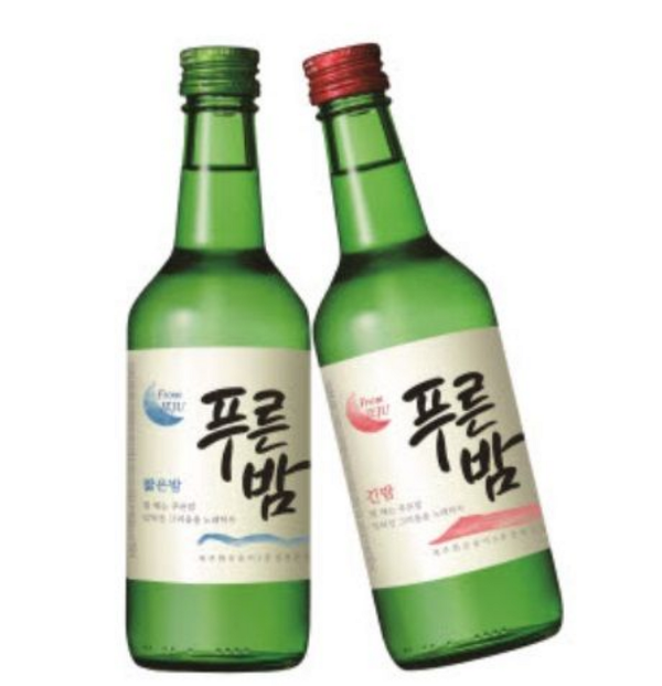 제주소주에서 생산했던 제품 '푸른밤' 모습. / 사진=신세계L&B 제공