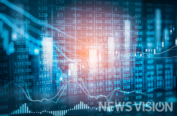 해외펀드가 국내펀드에 비해 많은 현금이 몰린 것으로 나타났다