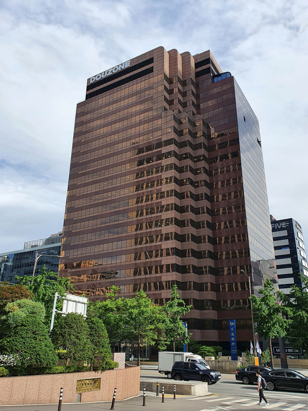 더존을지타워 전경 / 사진=더존비즈온 제공