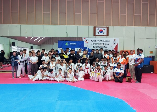 The World  Children TaekwondoUnion (WCTU) was held on Aug. 3 at the Creation Hall of Wonju Sangji UniversityAfter completing the 'Korea-India Children's Taekwondo Exchange Camp', a joint commemorative photo/photo provided by WCTU