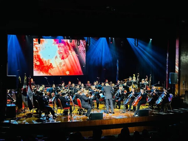 9일 한류로 하나 되는' 파라과이-한국 예술과 형제애의 밤: 파라과이와 한국의 60년 우정을 기념하며 평화 통일 염원을 기원하는 500영이  의미있는   장을 마련되었다.사진/민주평통 파라과이 지회 제공